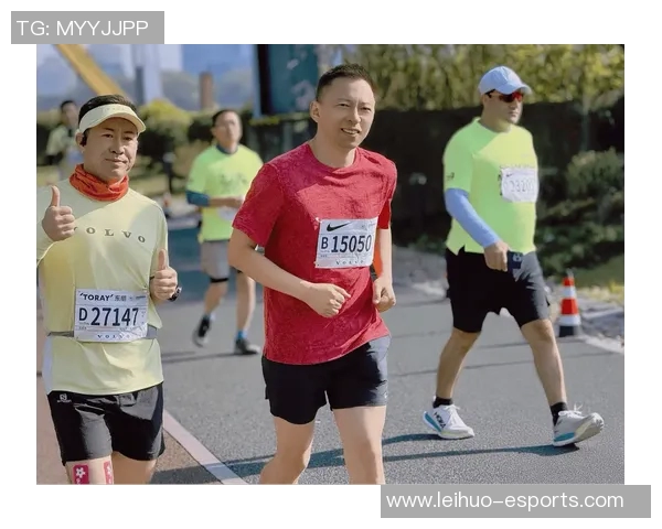 上海滑板队勇闯城市马拉松的奋斗历程与精彩瞬间 上海滑板队勇闯城市马拉松的奋斗历程与精彩瞬间